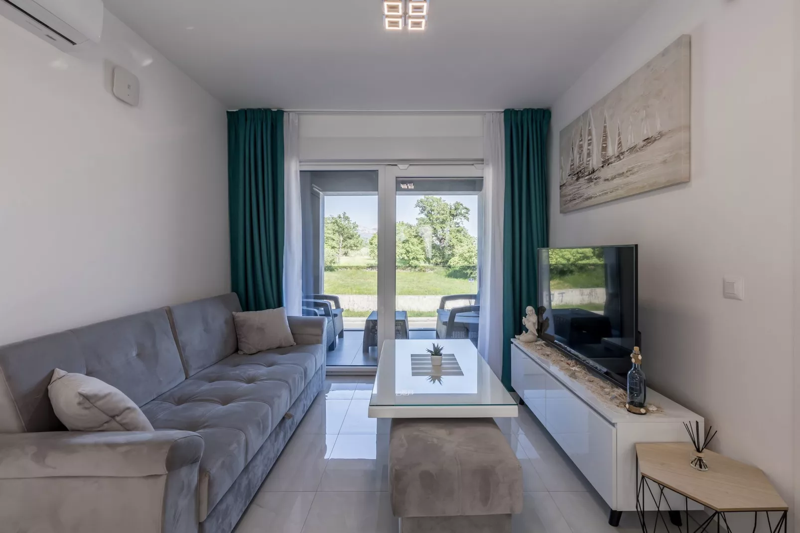 Scenic Kastel Luksic Apartments - Classic One Bedroom Apartment (owner sjever veći)