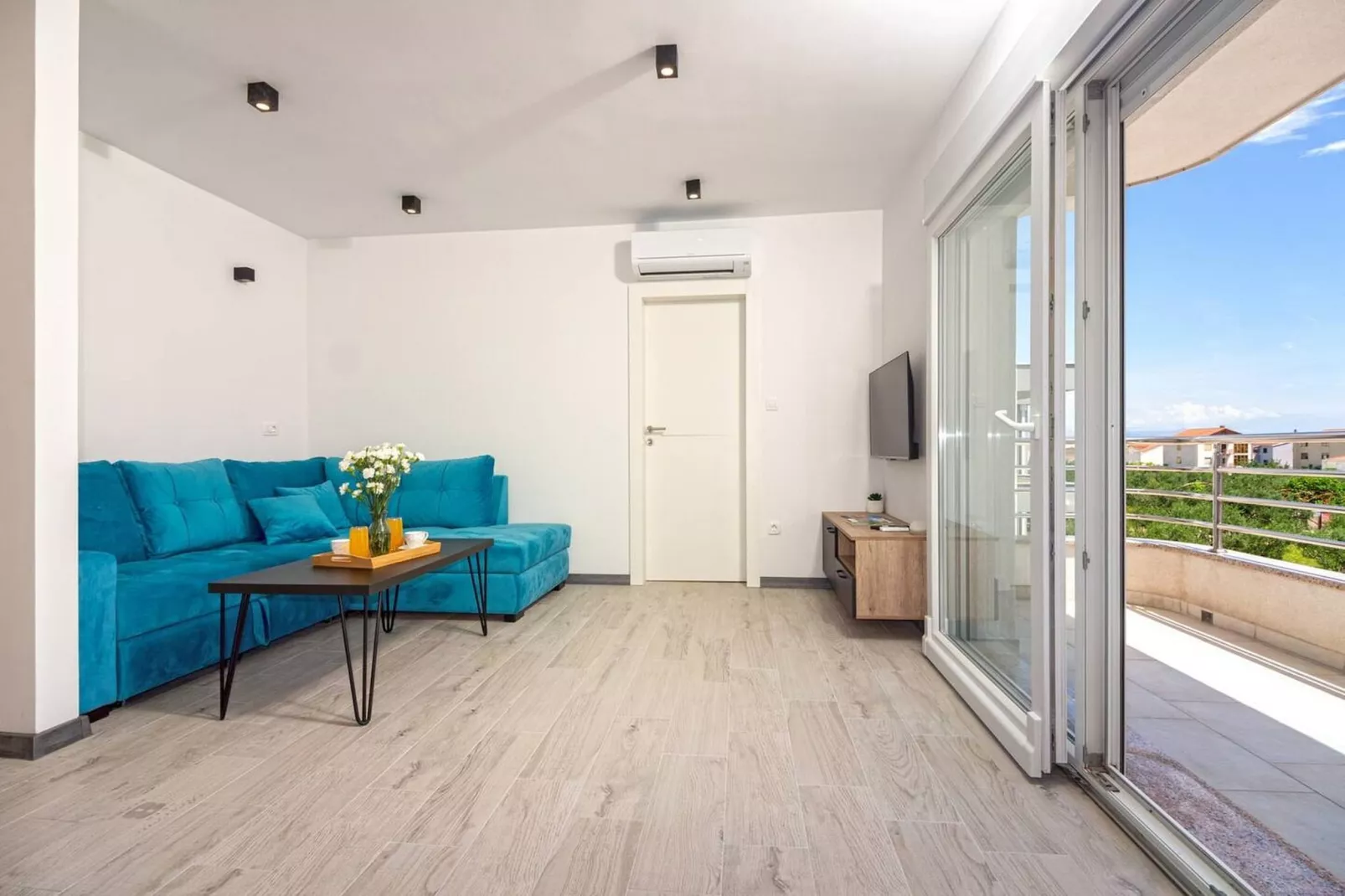 Modern Apartments with Private Balcony - One Bedroom Apartment (Owner S1)