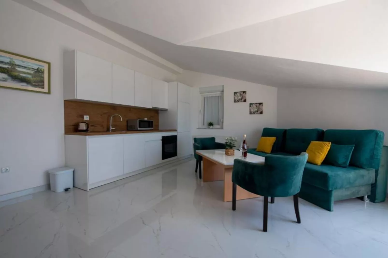 Villa Tomi- Classic Double Room With Sea View (9)