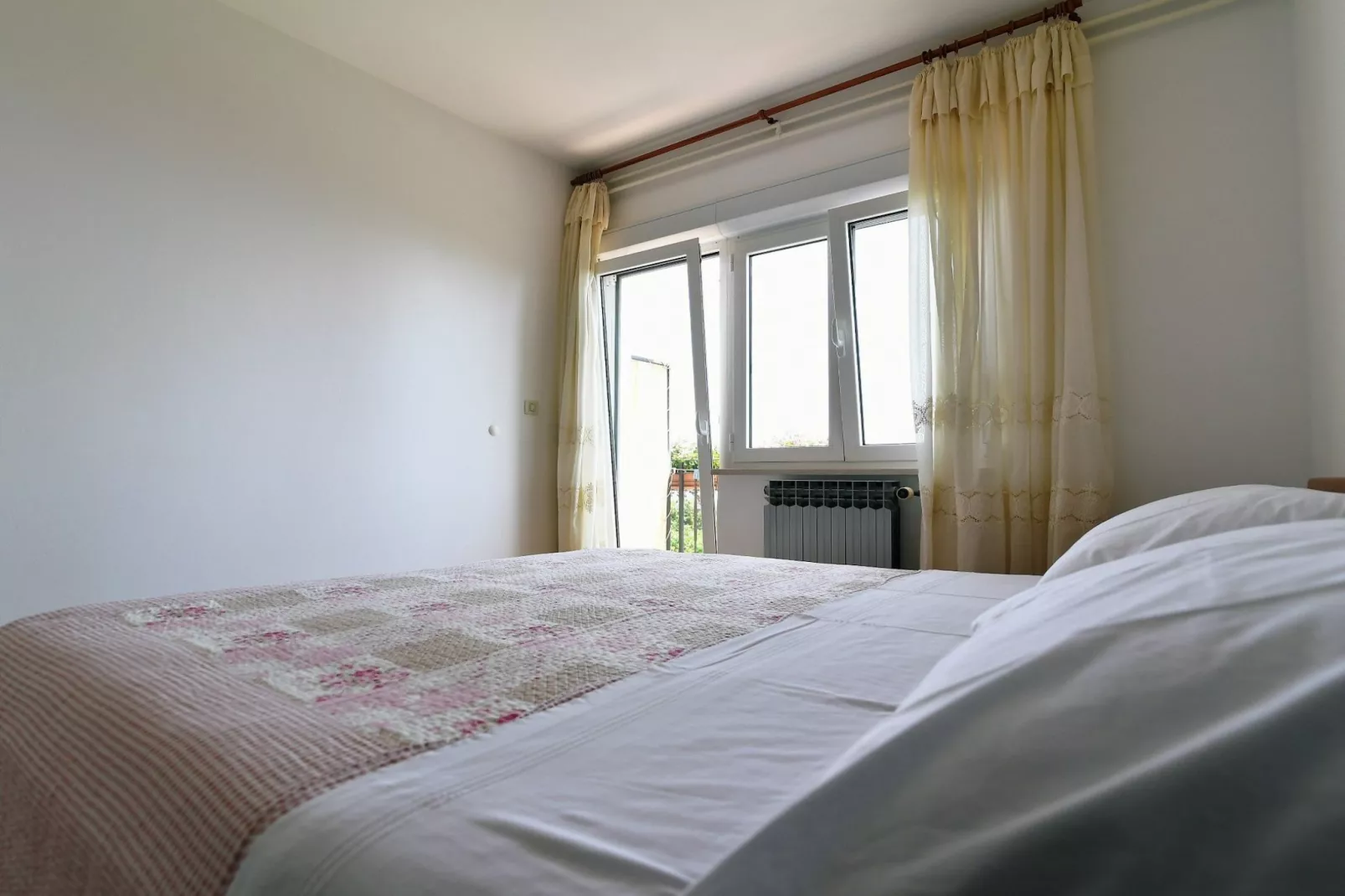 Scenic Retreat Rooms and Family Apartments - Double Room with Balcony and Sea View 3