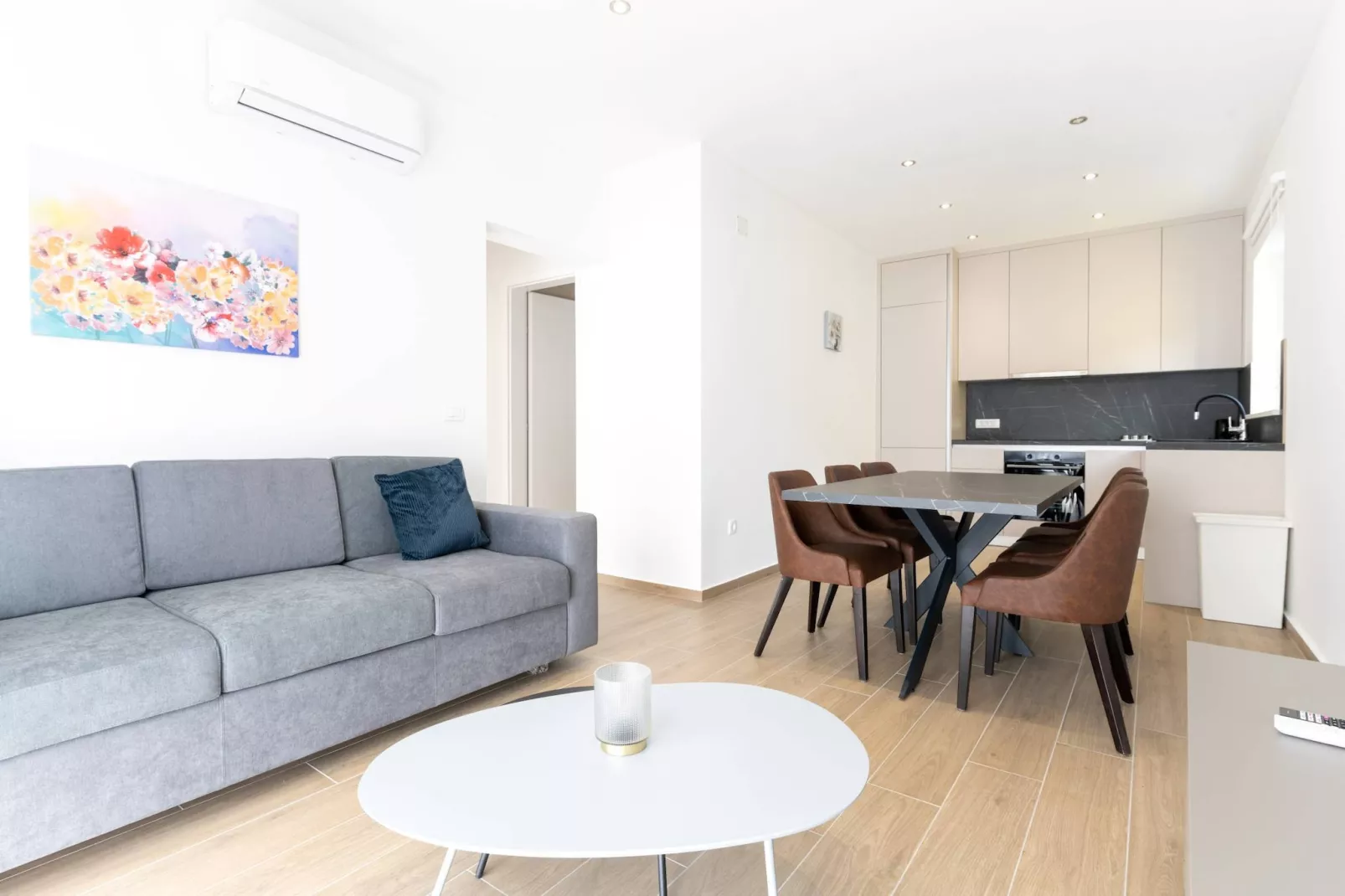 Luxury Living at Horizon Retreat - Standard Two Bedroom Apartment (Owner West S7)
