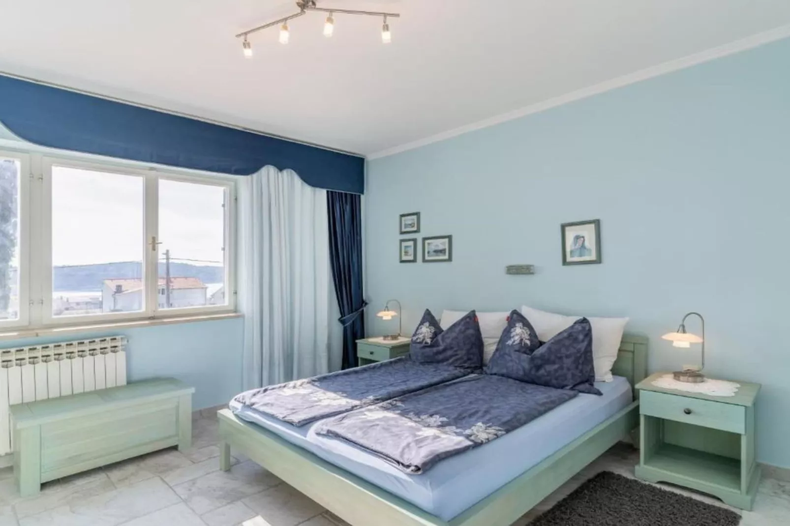 Beachside Serenity Apartments in Barbot - One Bedroom Apartment with Balcony (Owner YELLOW)