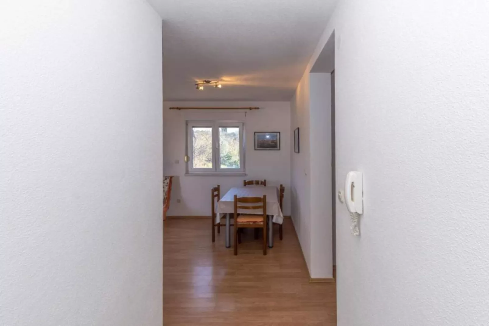 Charming and Cozy Okrug Gornji Apartment with Balcony - One Bedroom Apartment with Balcony
