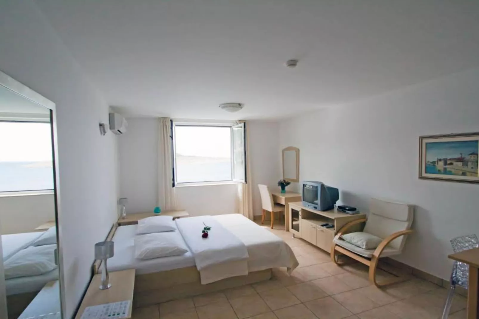 Beachfront Apartments Tamarix - Studio Apartment 3
