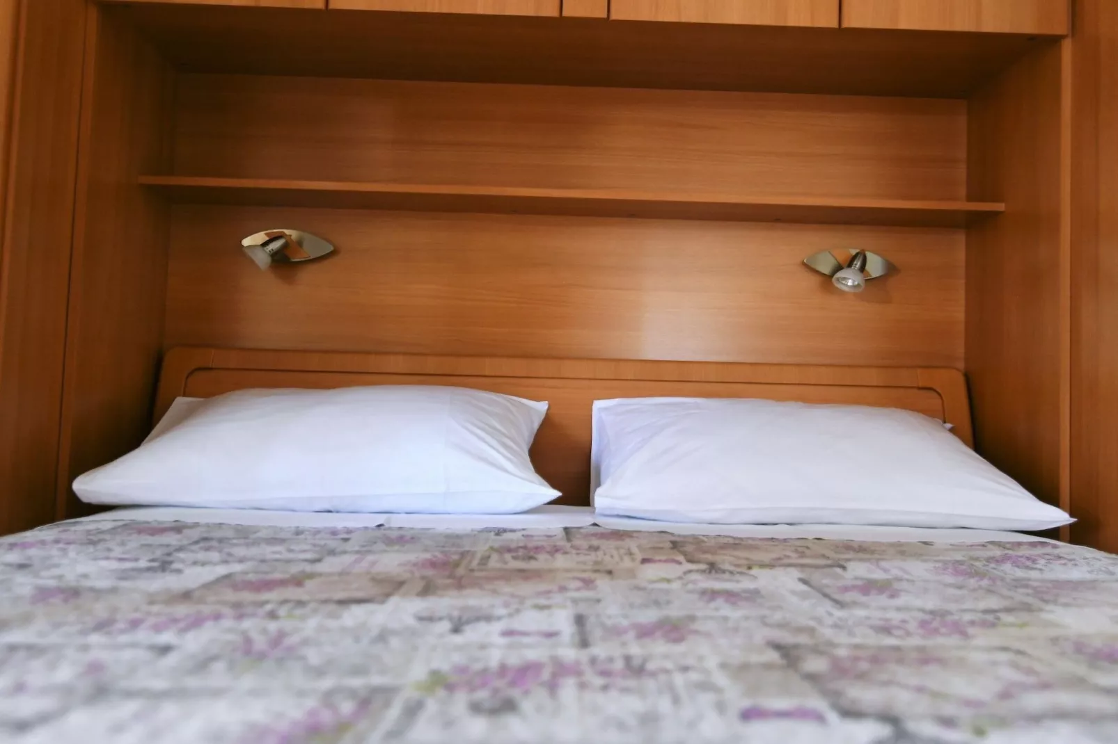 Scenic Retreat Rooms and Family Apartments - Double Room with Sea View 4