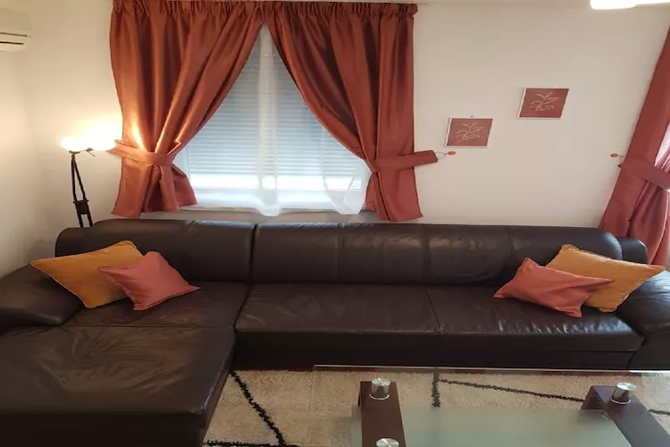 Apartment Aurelia Arena - One Bedroom Apartment - Salon