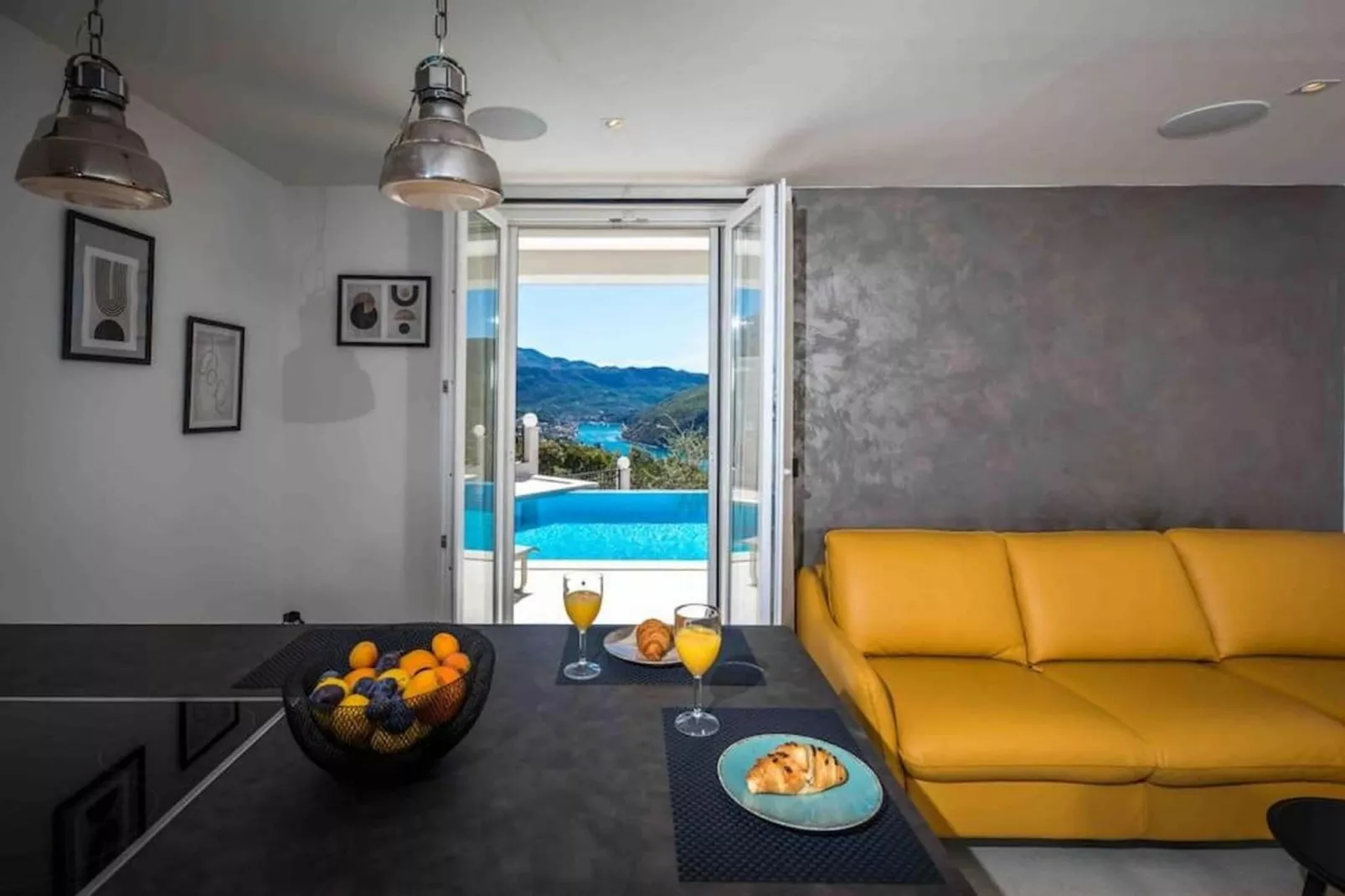 Buena Vista - Two Bedroom Holiday Home with Swimming pool - Wohnzimmer