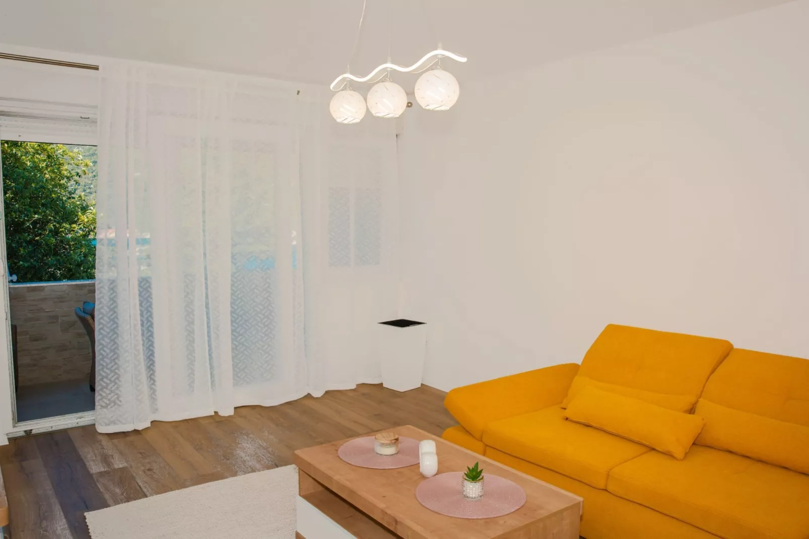 Apartment Matko - Two Bedrom Apartment with Beach View - Wohnzimmer