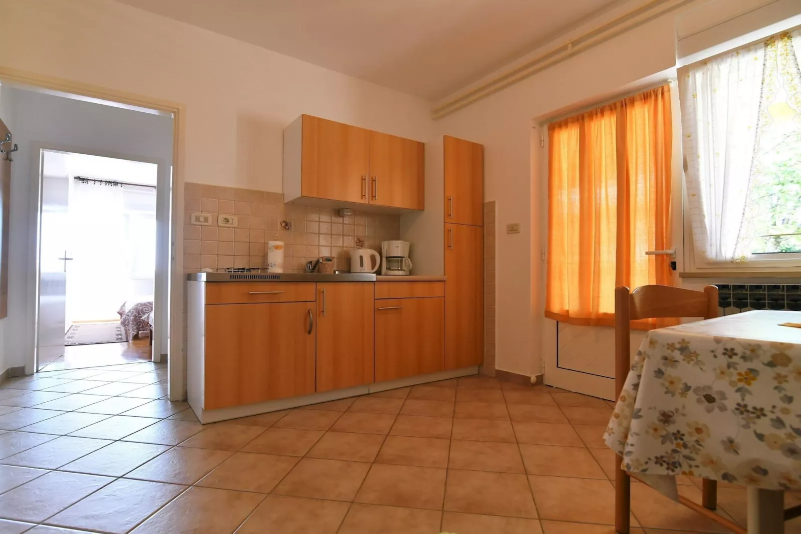 Scenic Retreat Rooms and Family Apartments - One Bedroom Apartment with Terrace - Kitchen