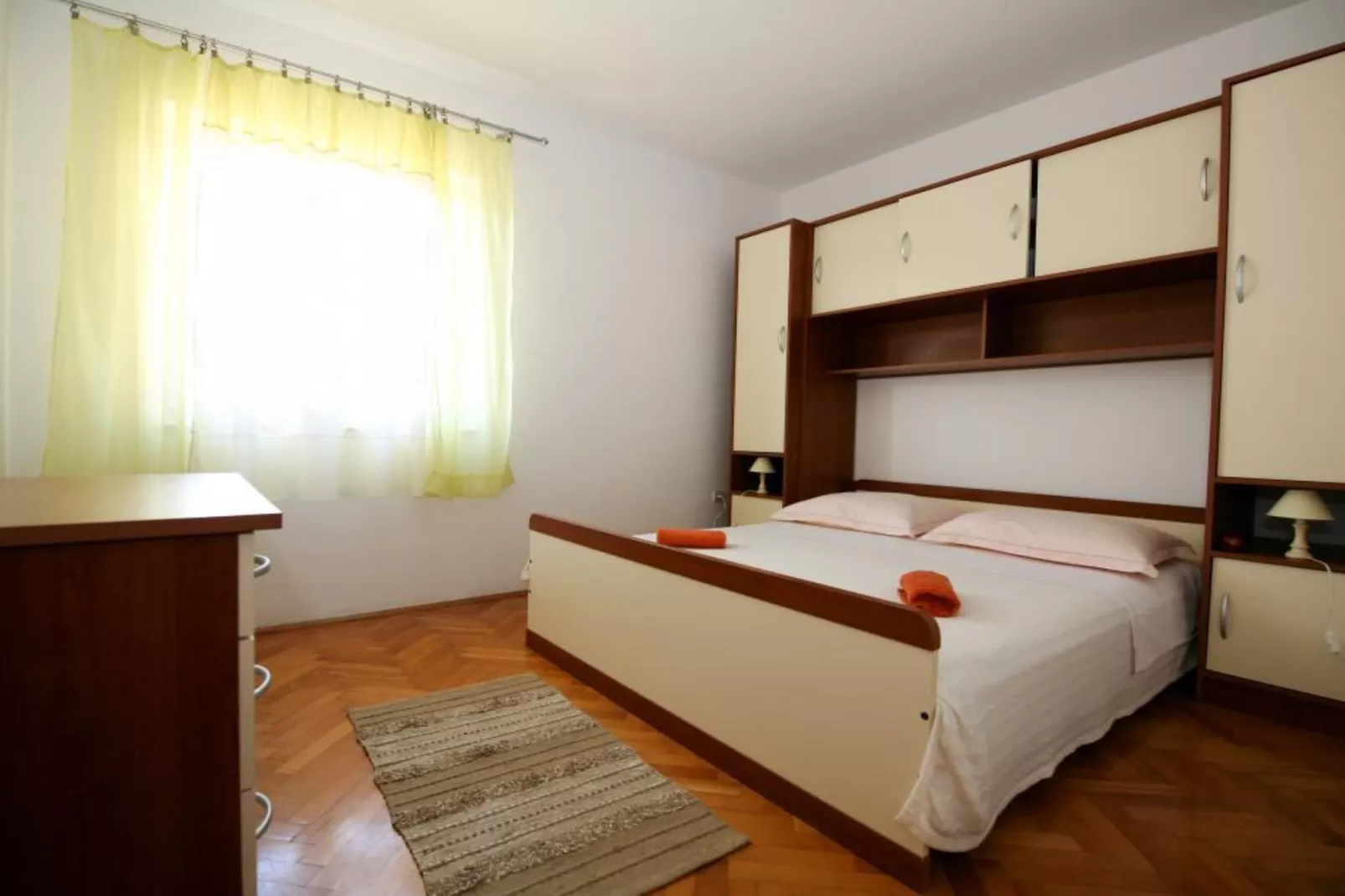 Spacious Beachfront Apartment Ciovo - Four Bedroom Apartment with Sea View - Bedroom