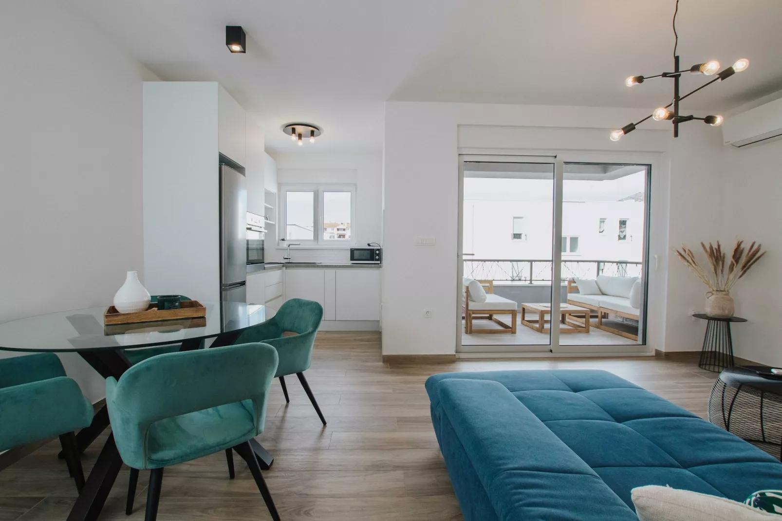 Spacious Luxury Trogir Apartments - Standard Two Bedroom Apartment (Nora) - Living room