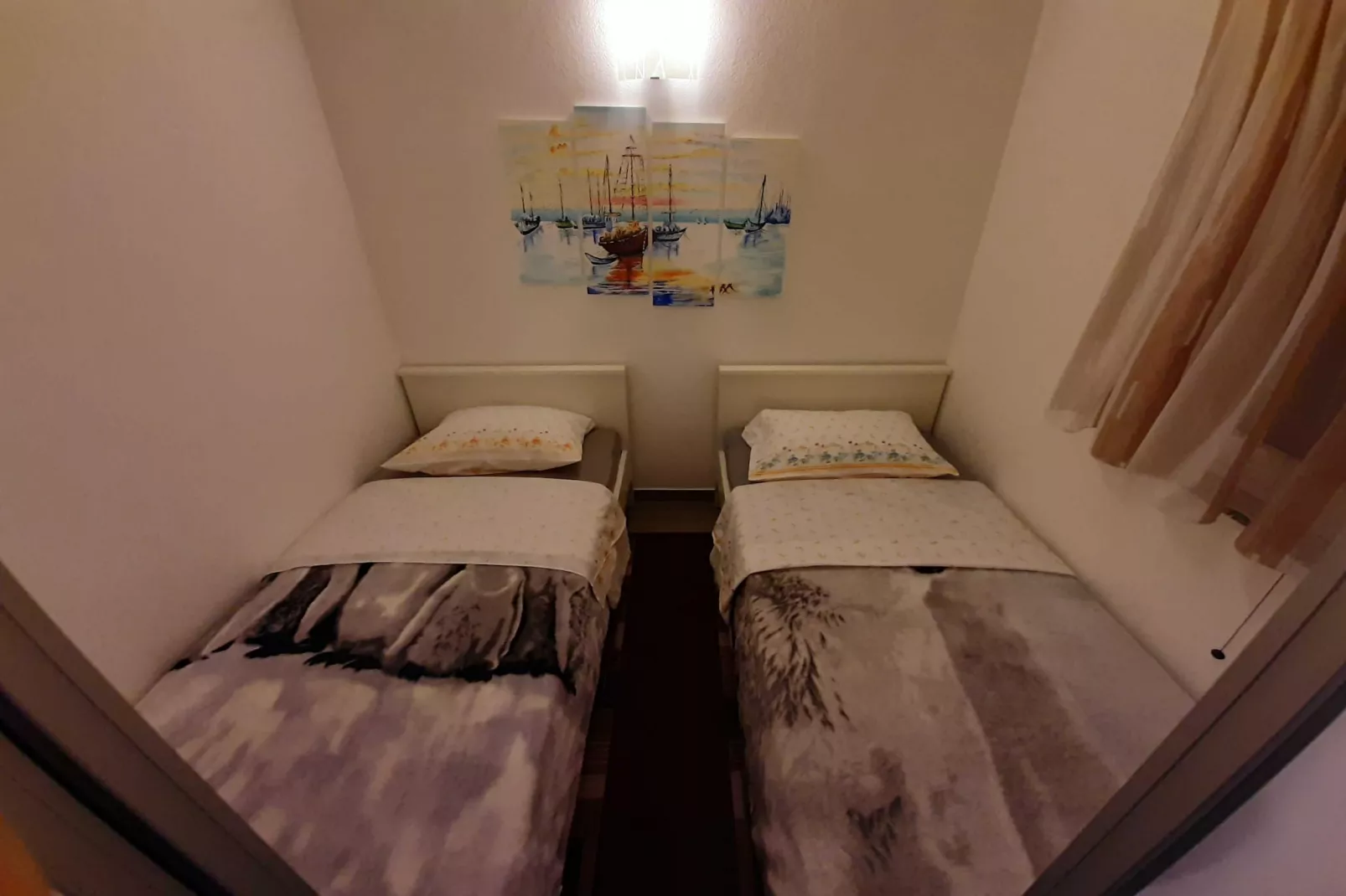 Cozy Apartments with Private Balcony Vinisce - Comfort Two Bedroom Apartment (Owner III)