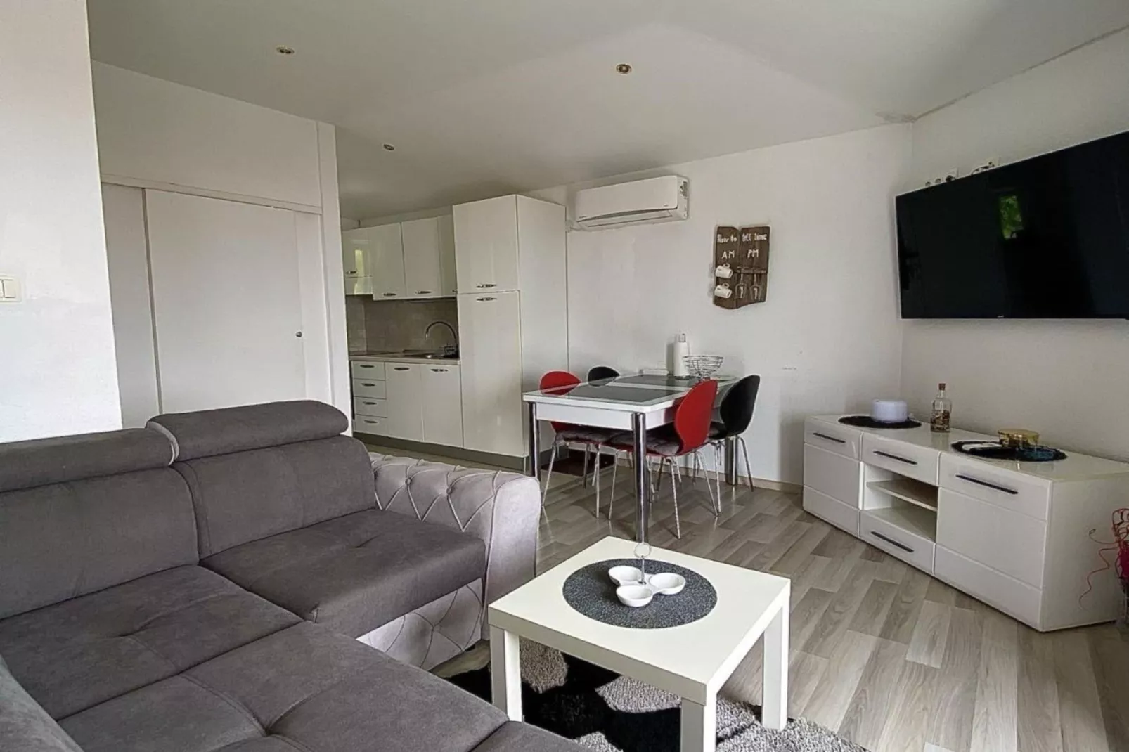 Luxury Lovran Apartments with Swimming Pool - Standard One Bedroom Apartment - Living room