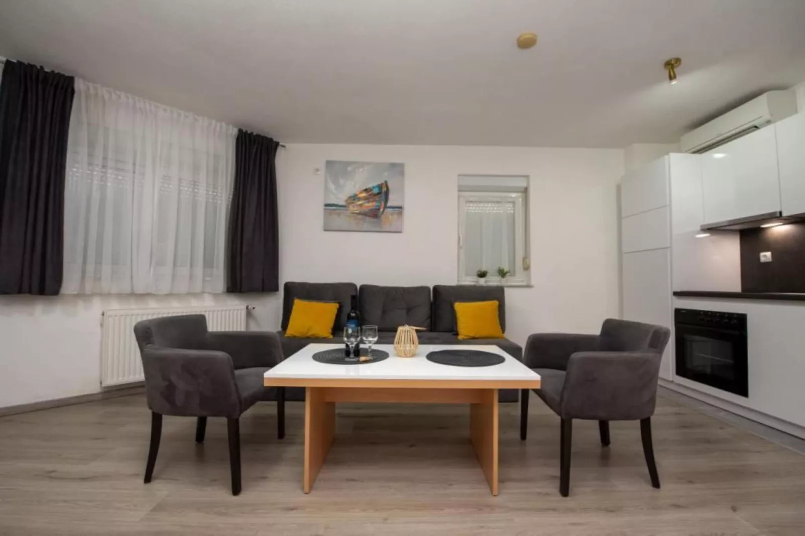 Villa Tomi  - Classic One Bedroom Apartment With Sea View (7) - Living room