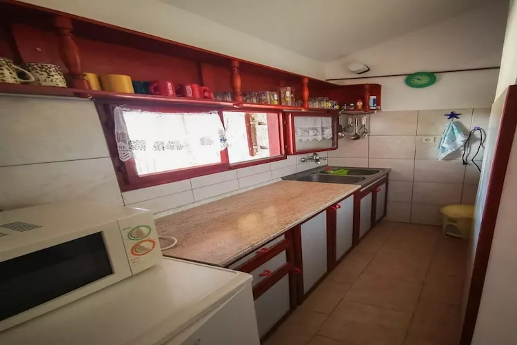 Apartment Kostanjevac - Two Bedroom Apartment with Terrace and Sea View - Cuisine