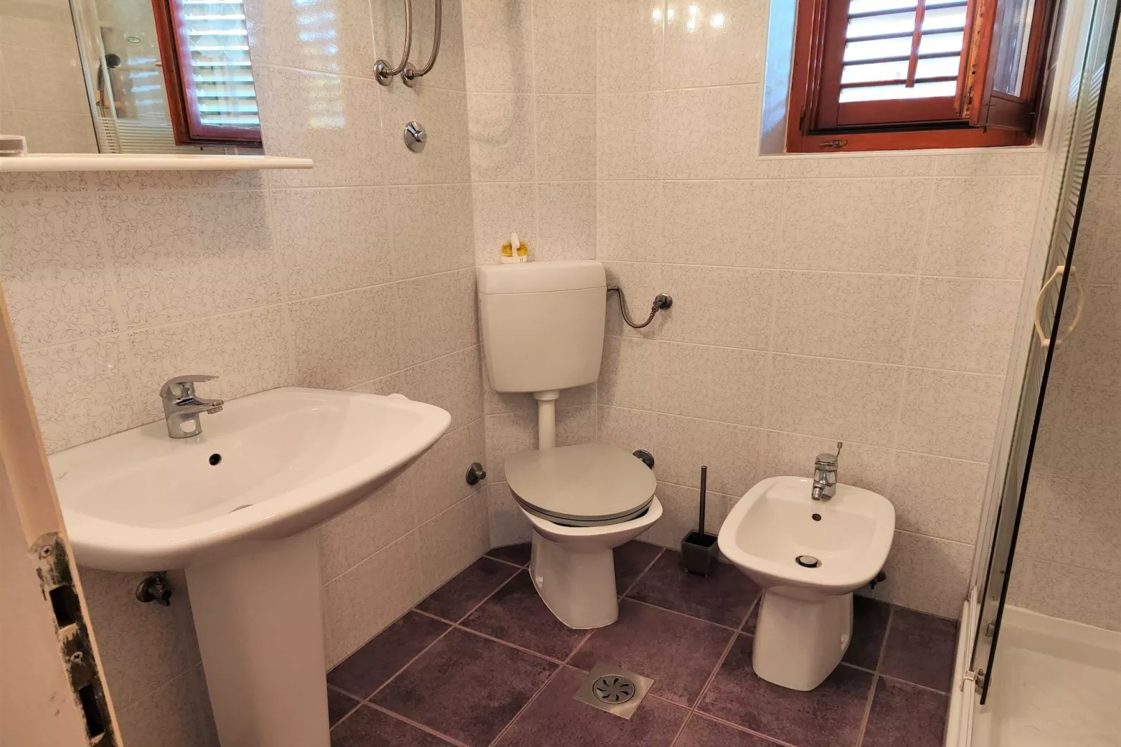 Comfortable Crikvenica Stay with Private Parking - One Bedroom Apartment - Badezimmer