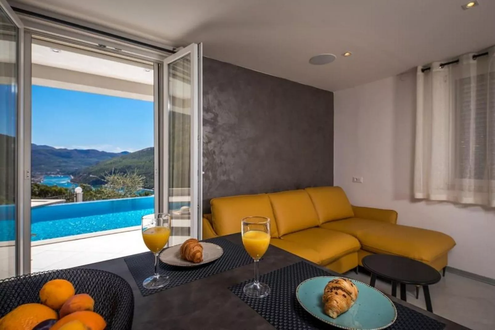 Buena Vista - Two Bedroom Holiday Home with Swimming pool - Wohnzimmer