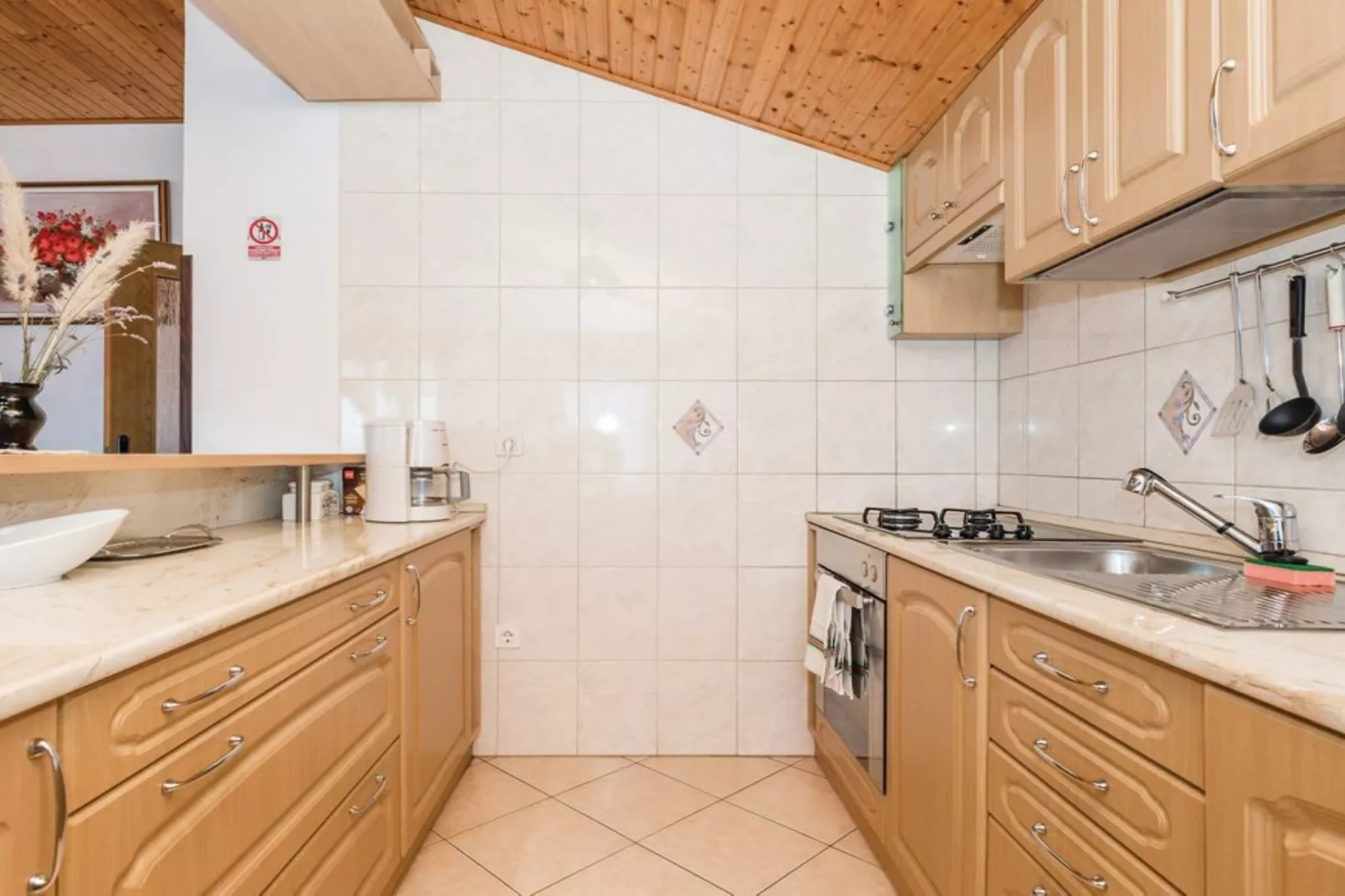 Scenic Seafront Brsec Apartment - Three Bedroom Apartment  with Terrace - Küche