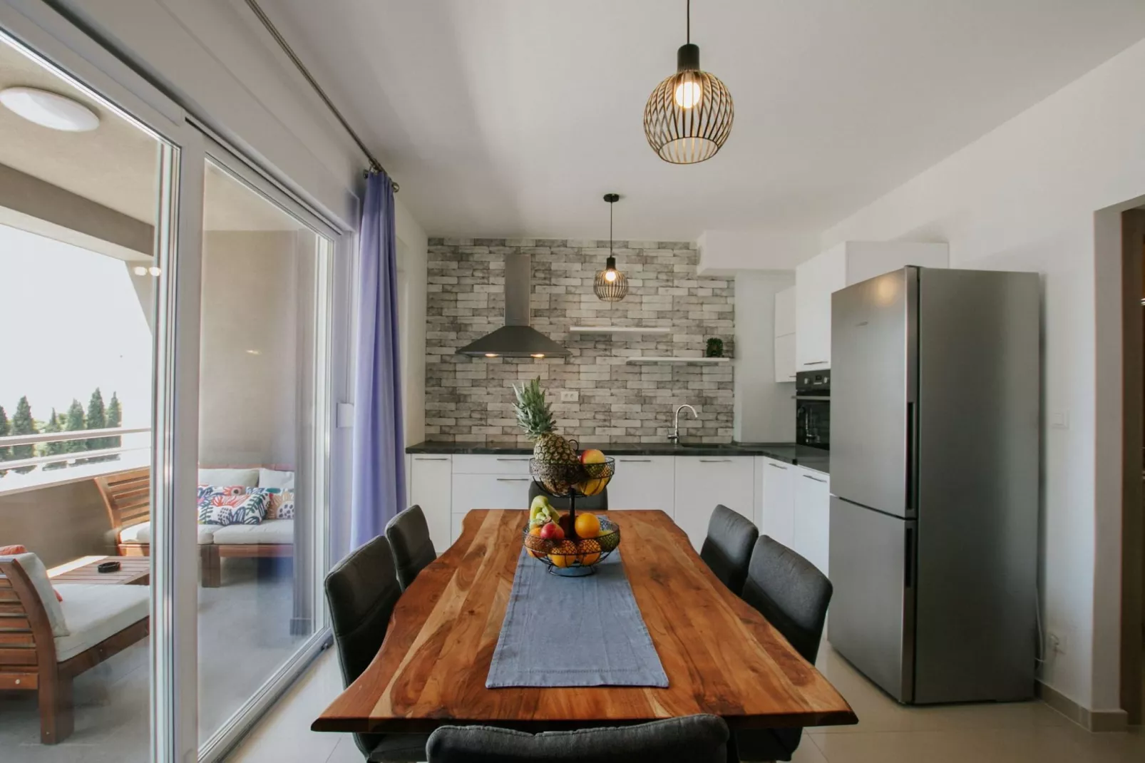 Scenic Sea View Apartment Trogir - Two Bedroom Apartment with Balcony and Sea View - Küche