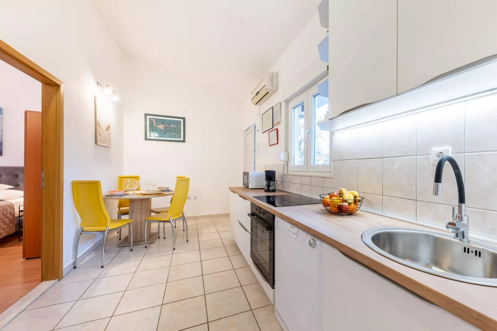 Spacious Prgomet Retreat with Private Pool, Fitness Centre, and Garden - Three Bedroom Villa - Kitchen