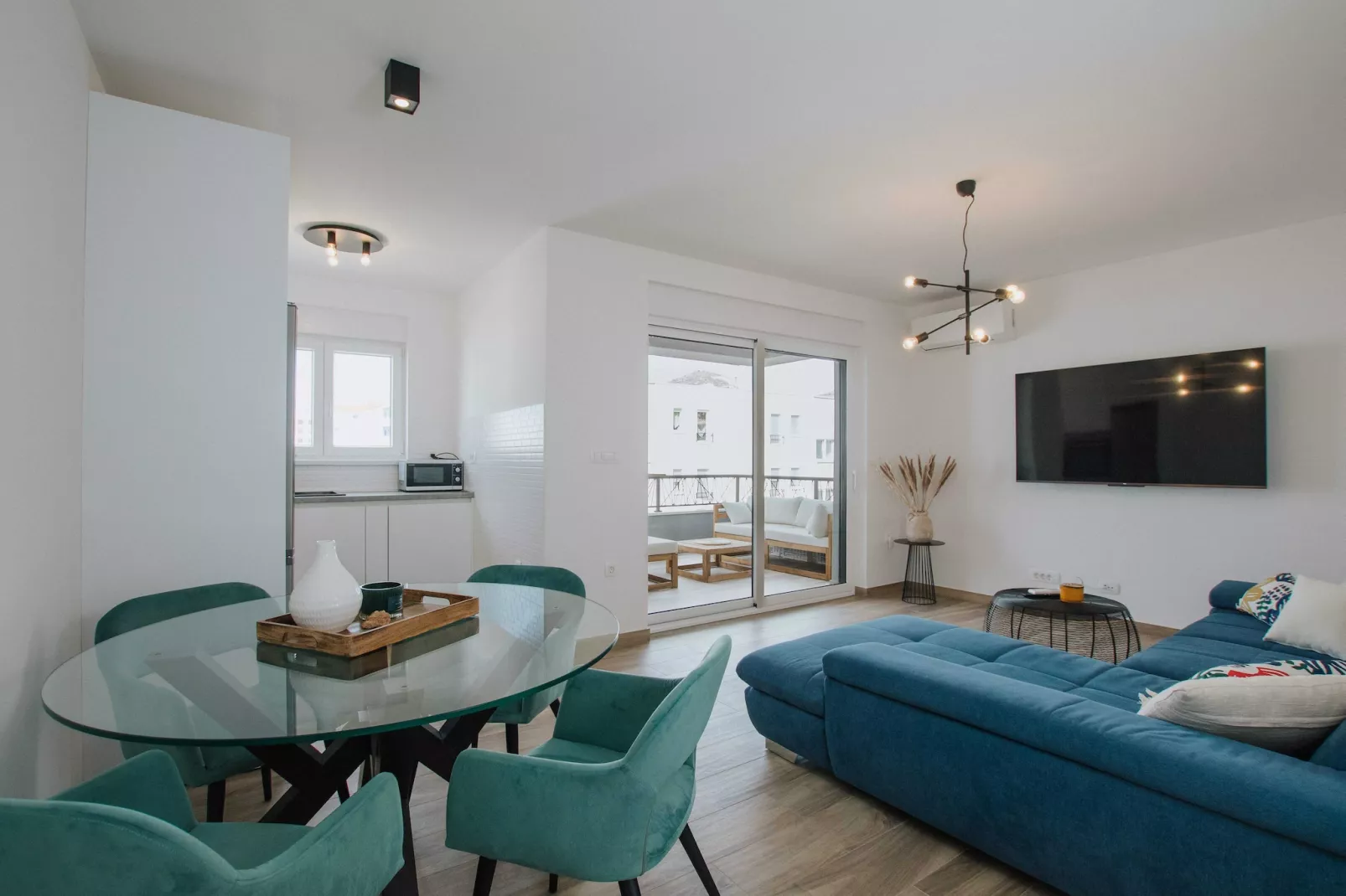 Spacious Luxury Trogir Apartments - Standard Two Bedroom Apartment (Nora) - Living room