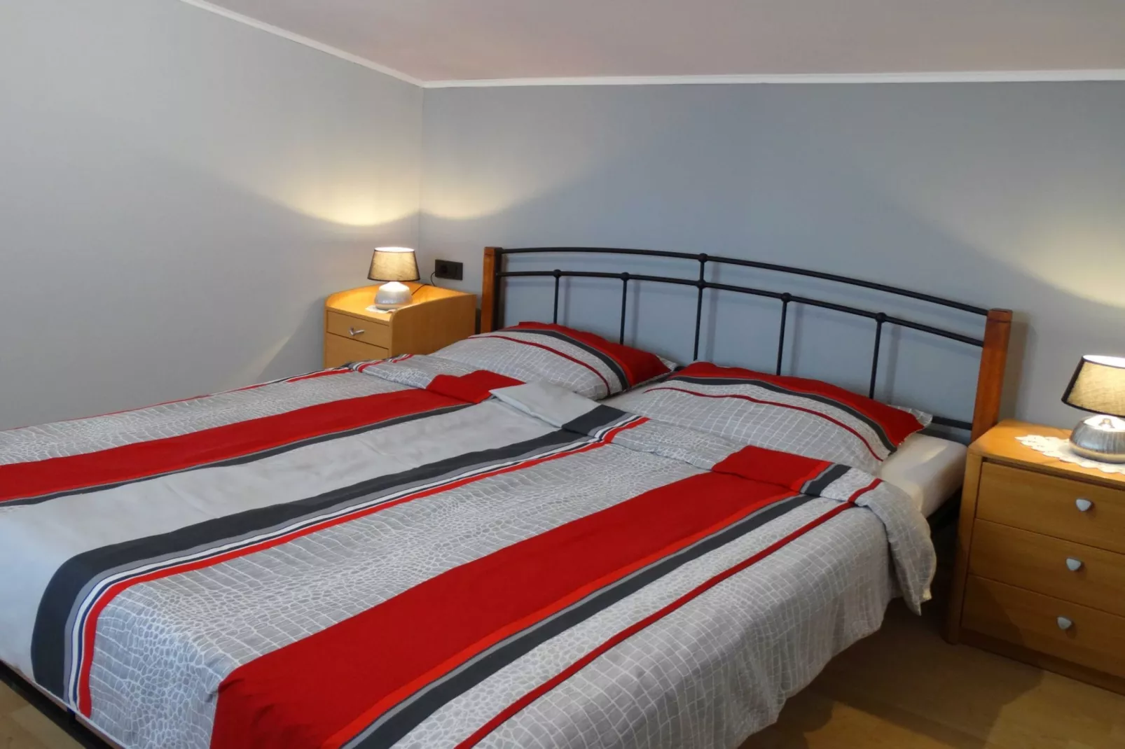 Scenic and Sunny Apartments with Sea View and Balcony - Two Bedroom Apartment with Balcony (owner veliki) - Schlafzimmer