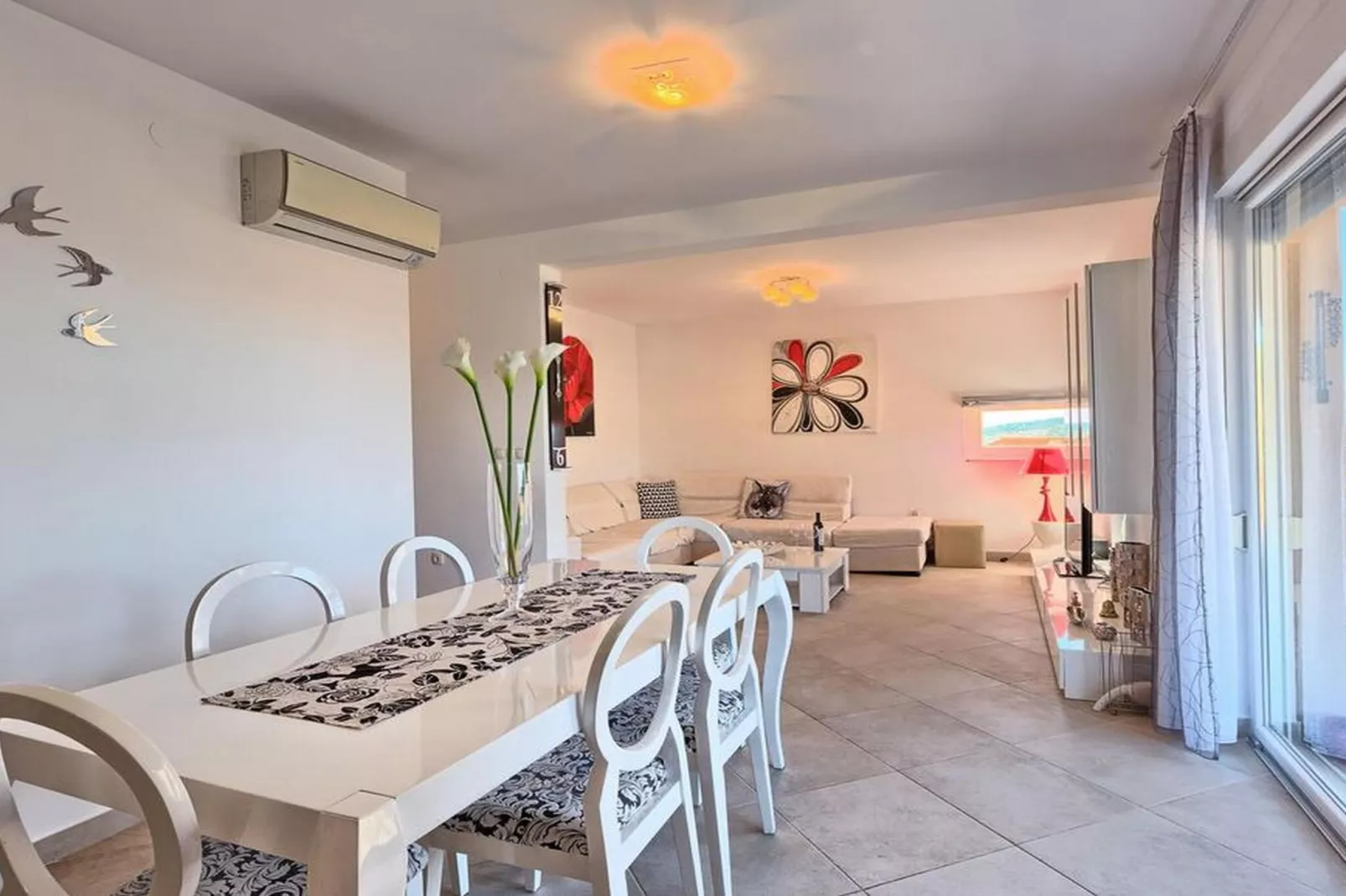 Luxury Apartment Okrug Gornji with Sea View and Pool - Three Bedroom Apartment with Sea View and Pool - Wohnzimmer