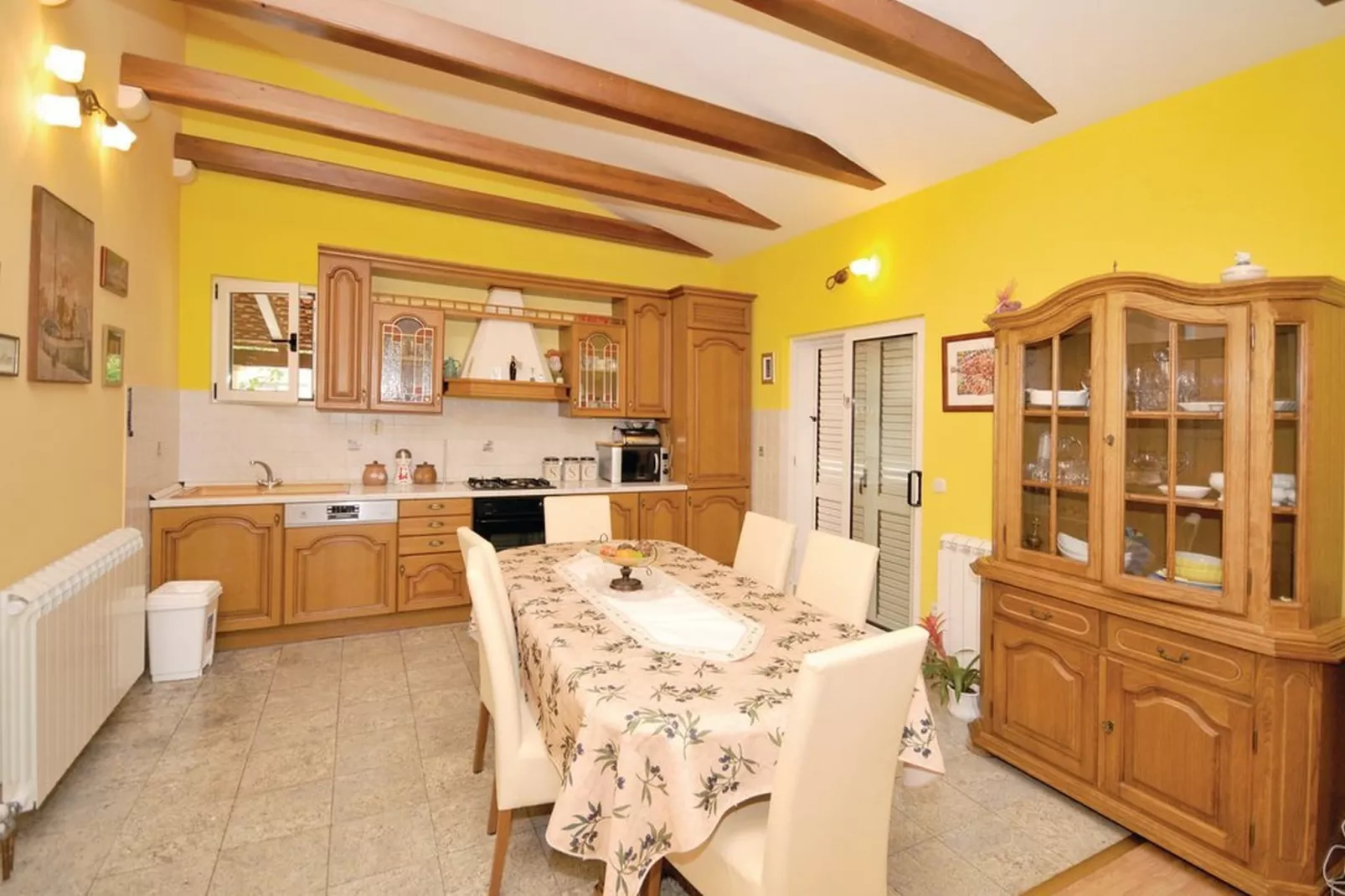 Picturesque Escape Holiday Home with Pool and Sauna - Four Bedroom Holiday Home with Sauna and Pool - Bedroom