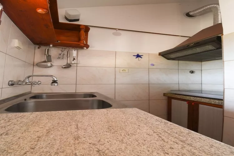 Apartment Kostanjevac - Two Bedroom Apartment with Terrace and Sea View - Cuisine