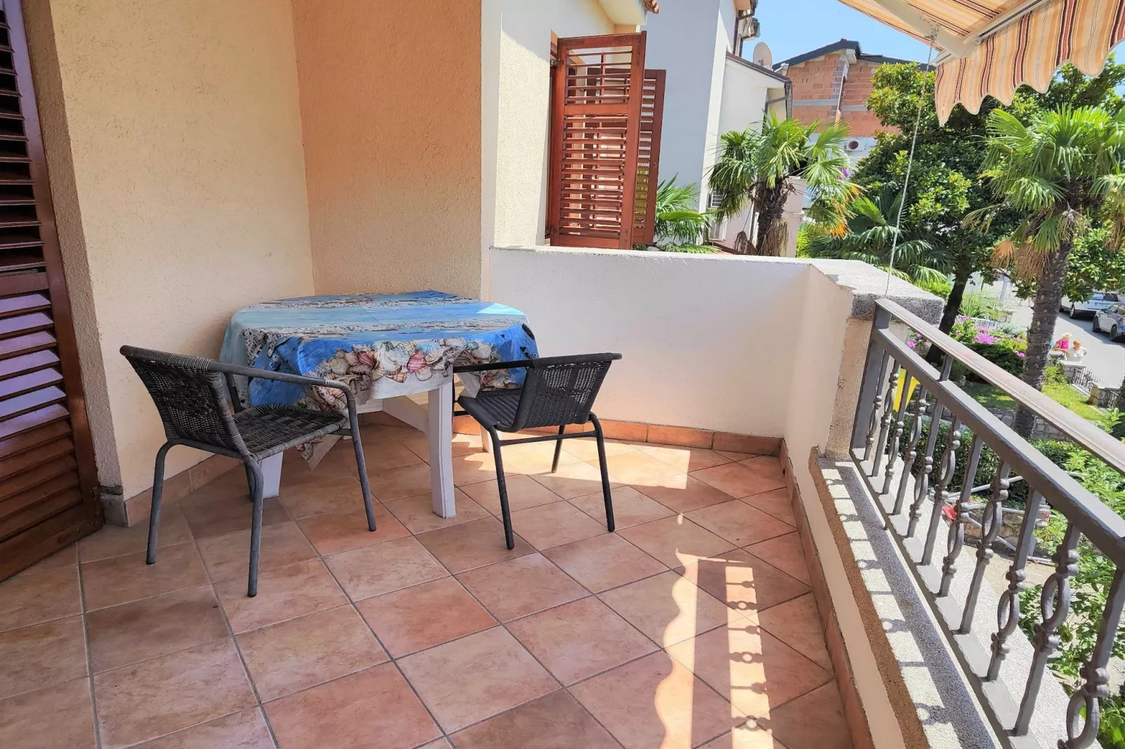 Comfortable Crikvenica Stay with Private Parking - One Bedroom Apartment - Terrasse/Balkon