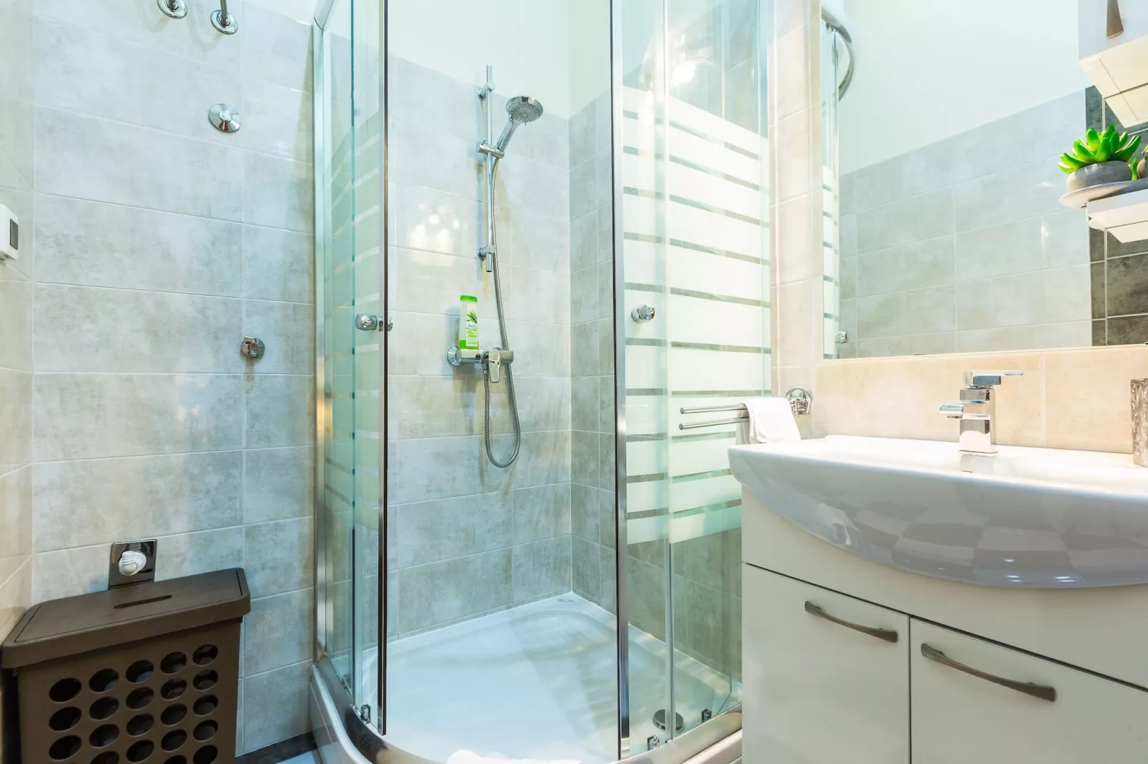 Charming and Historic Old Town Apartments - Twin Room - Salle de bain