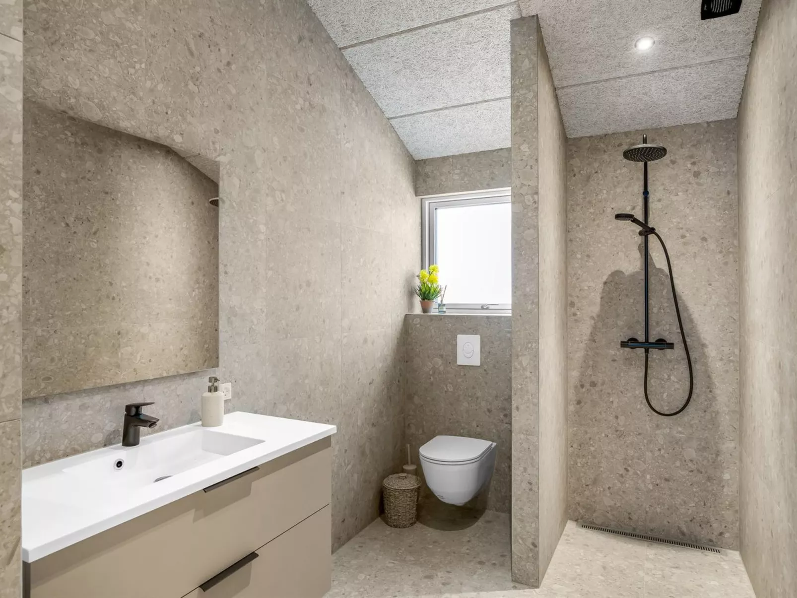 "France" - 1km from the sea - Drinnen