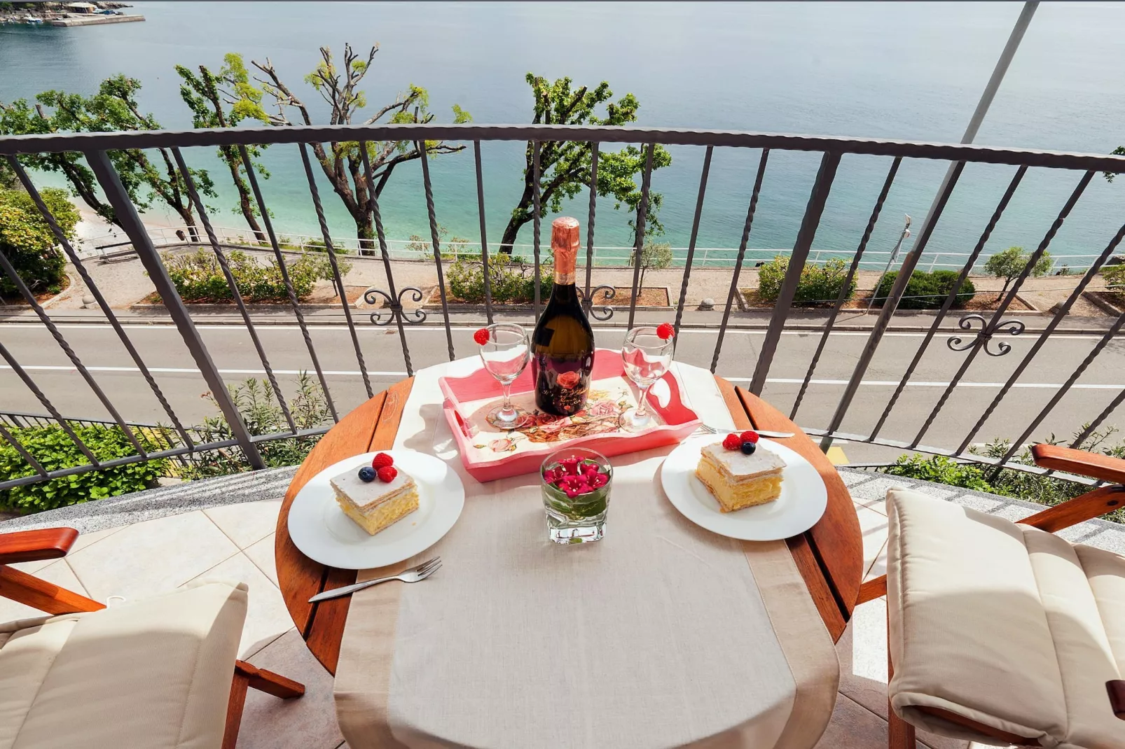 Splendid Beachfront Medveja Apartments - Studio with Balcony and Sea View 2 - Terrasse / balcon