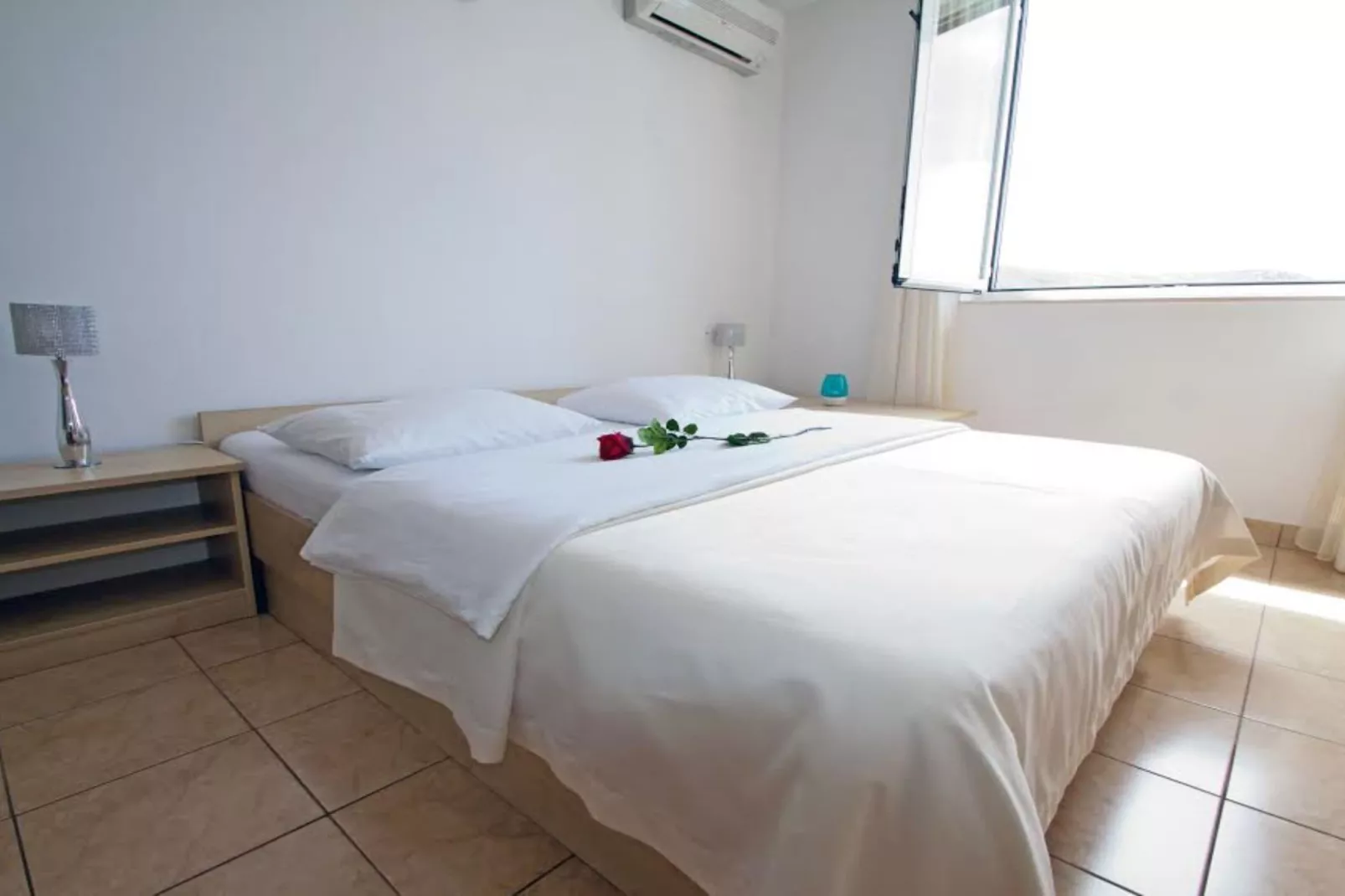 Beachfront Apartments Tamarix - Superior One Bedroom Apartment (Grand) 1 - Chambre
