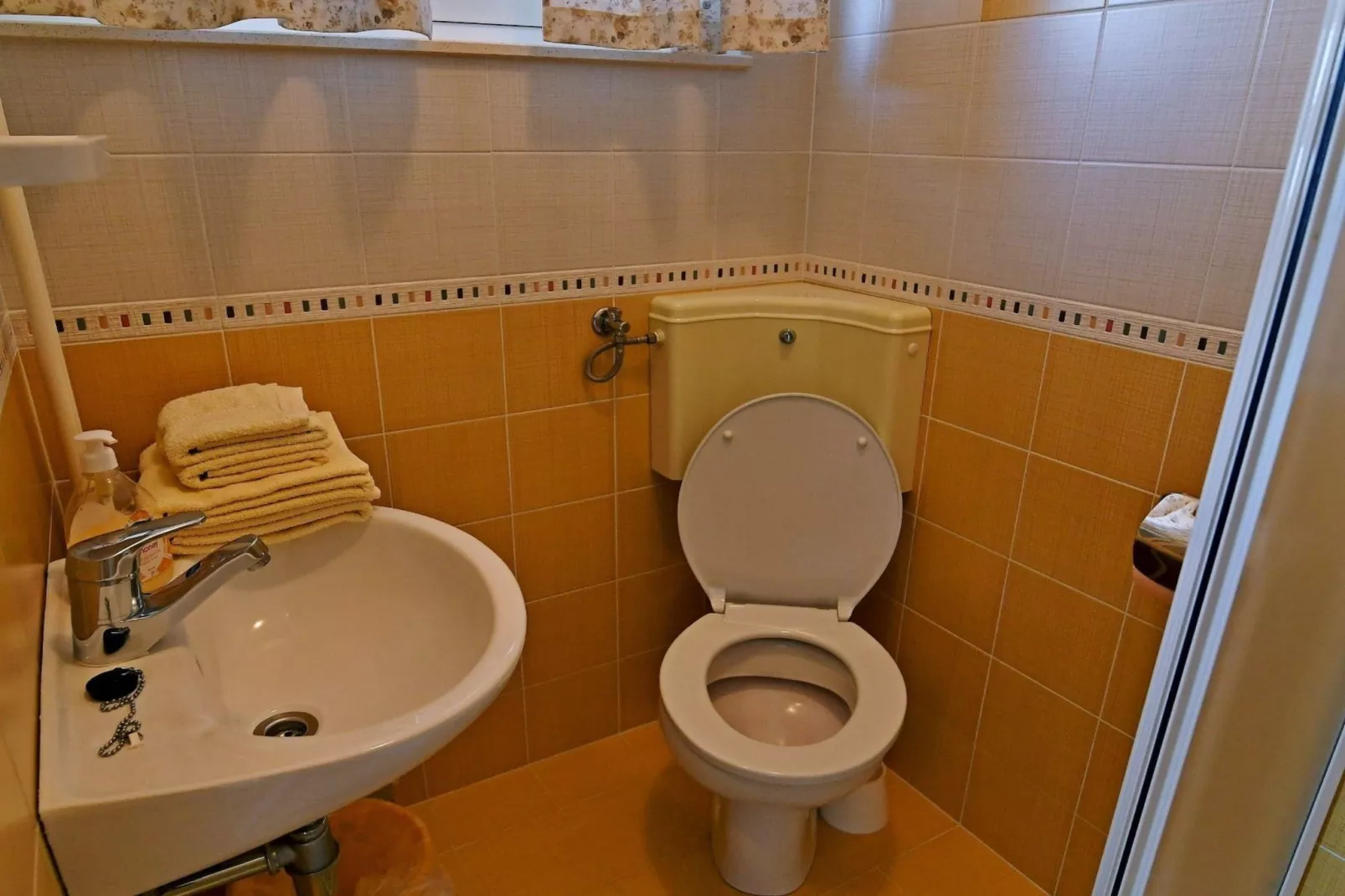 Scenic Retreat Rooms and Family Apartments - Double Room with Balcony and Sea View 3 - Salle de bain