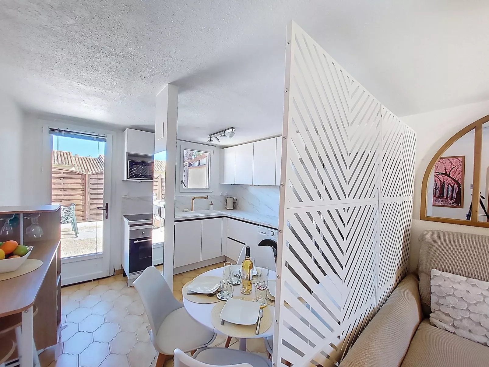 Le Mas des Oliviers - Inside