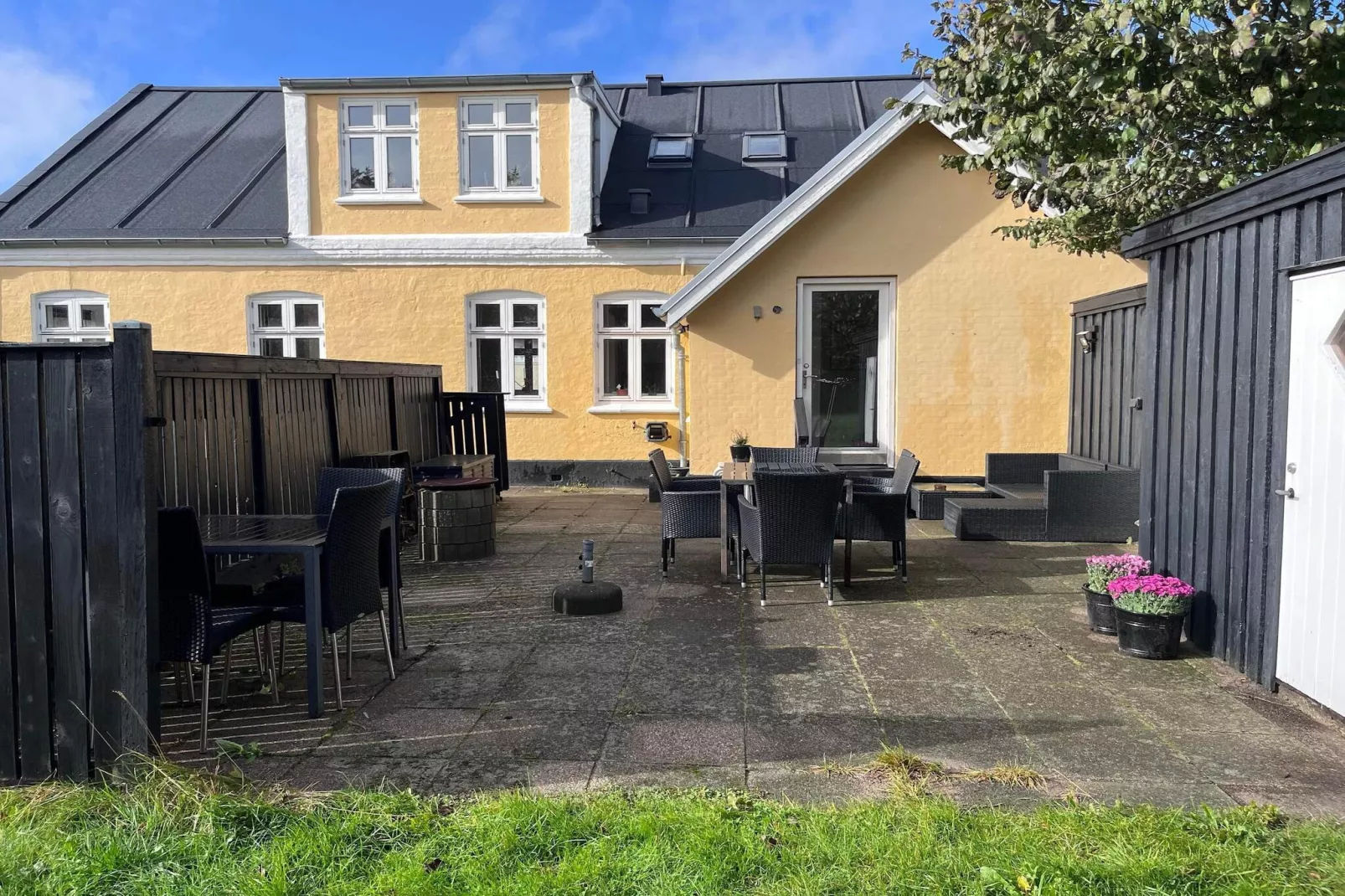 4 Sterne Ferienhaus in Løkken - Im Freien