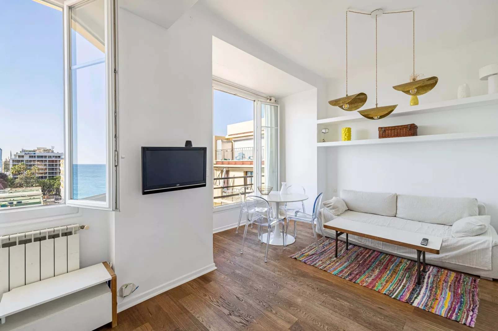 EM-211-ANGLAIS - Non tagué