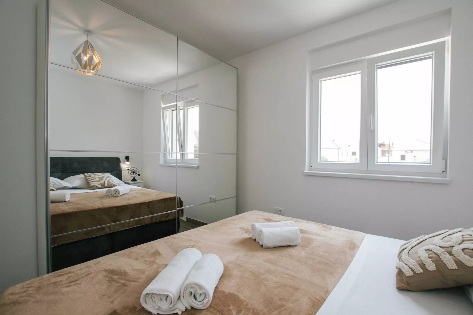 Spacious Luxury Trogir Apartments - Classic Two Bedroom Apartment (Coral) - Bedroom