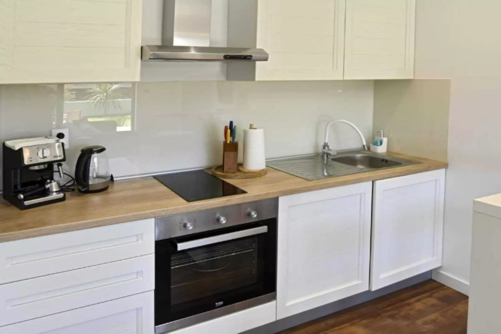 Luxury Slatine Apartments with Terrace and Garden - Two Bedroom Apartment with Terrace - Kitchen