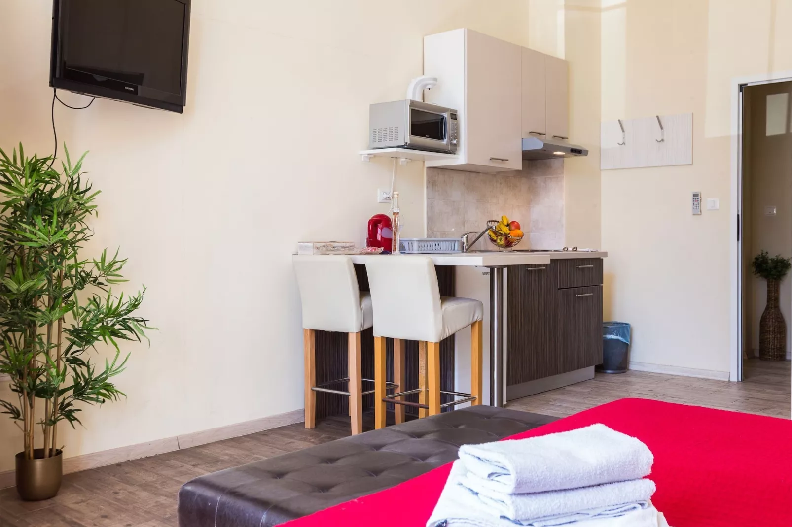 Charming and Historic Old Town Apartments - Studio Apartment - Schlafzimmer