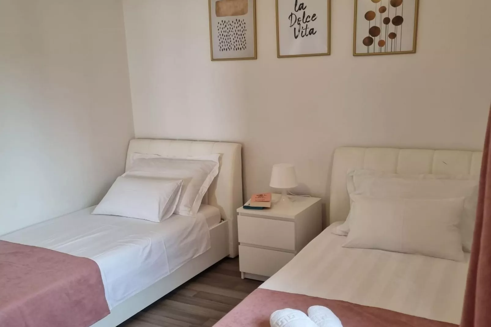 Exclusive Elegant Villa with Pool in Kastel Novi - Seven Bedroom Villa with Pool - Schlafzimmer