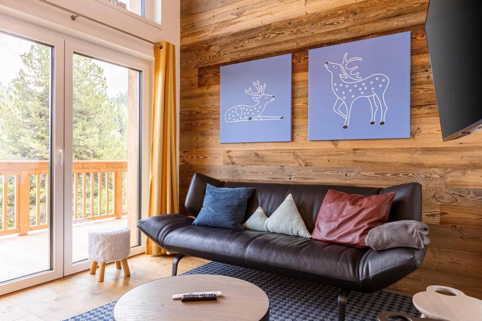 Turrach Lodges 2-Living room