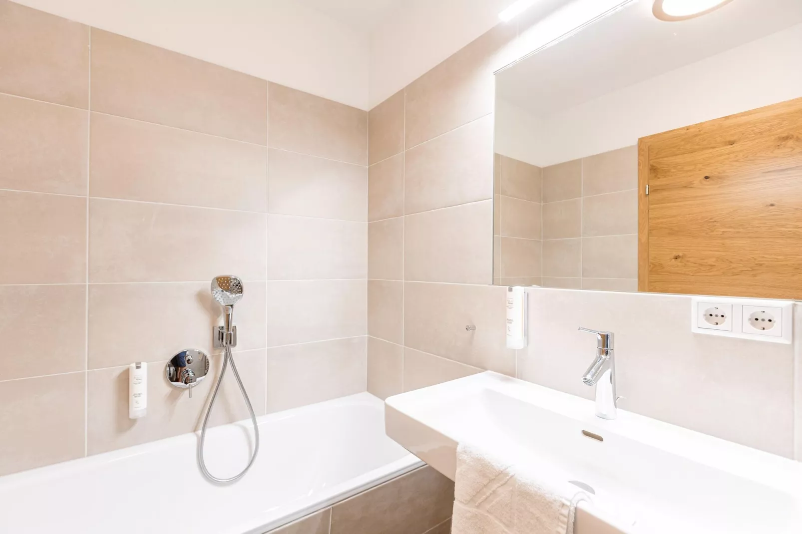 Turrach Lodges 2-Bathroom