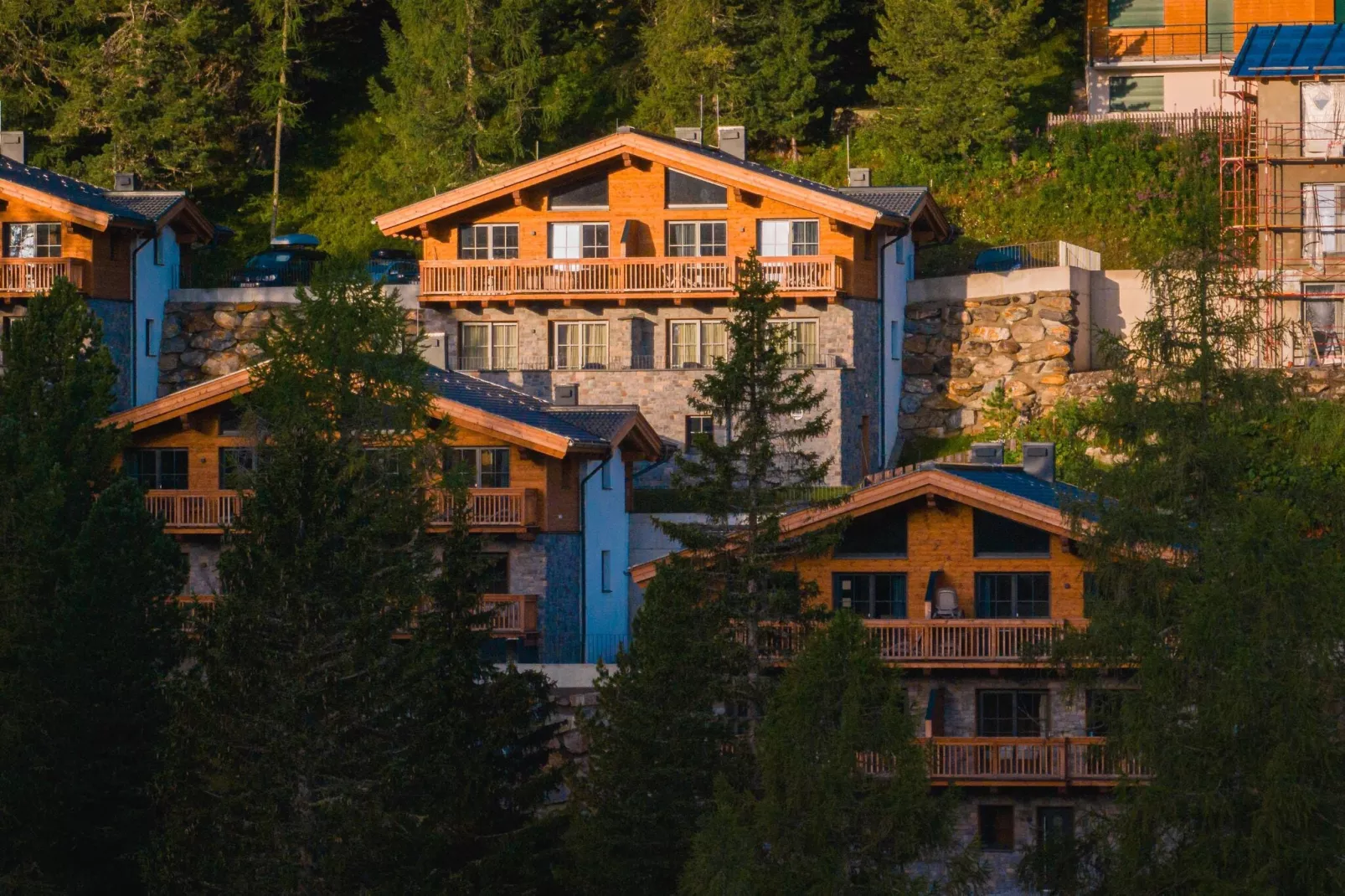 Turrach Lodges 2-Exterior summer