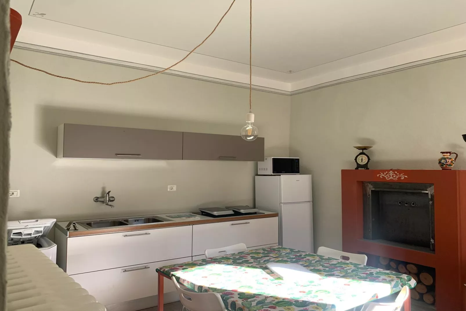 Ai Ronchi - piccolo appartamento con giardino a Cannero - Küche