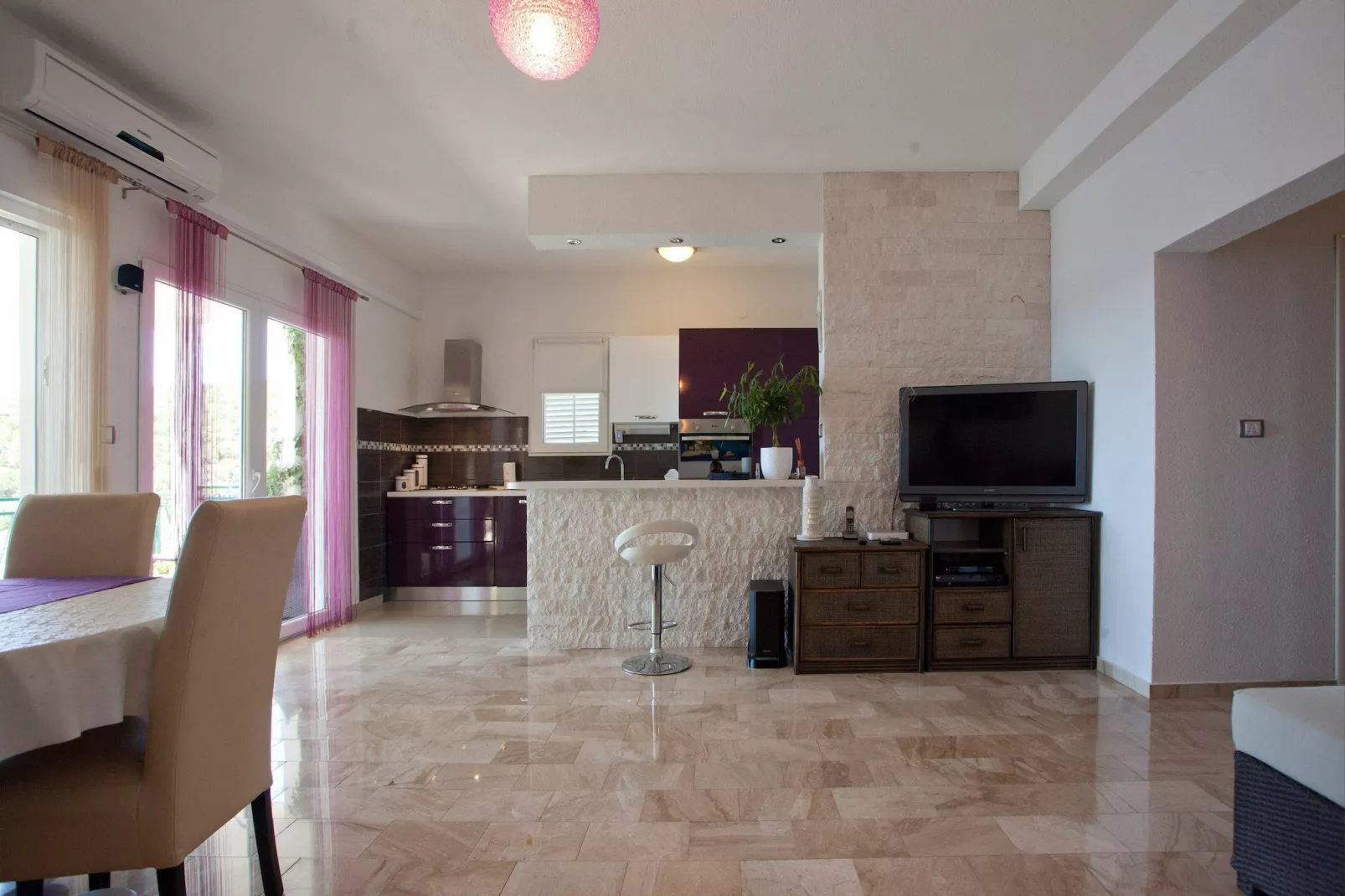 Wonderful Visinisce Apartments with Terrace and Sea Views - Standard Two Bedroom Apartment  (Owner 1) - Living room