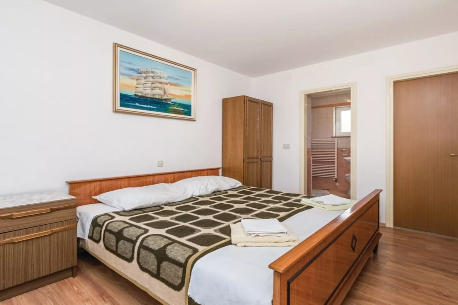 Scenic Seafront Brsec Apartment - Three Bedroom Apartment  with Terrace - Schlafzimmer