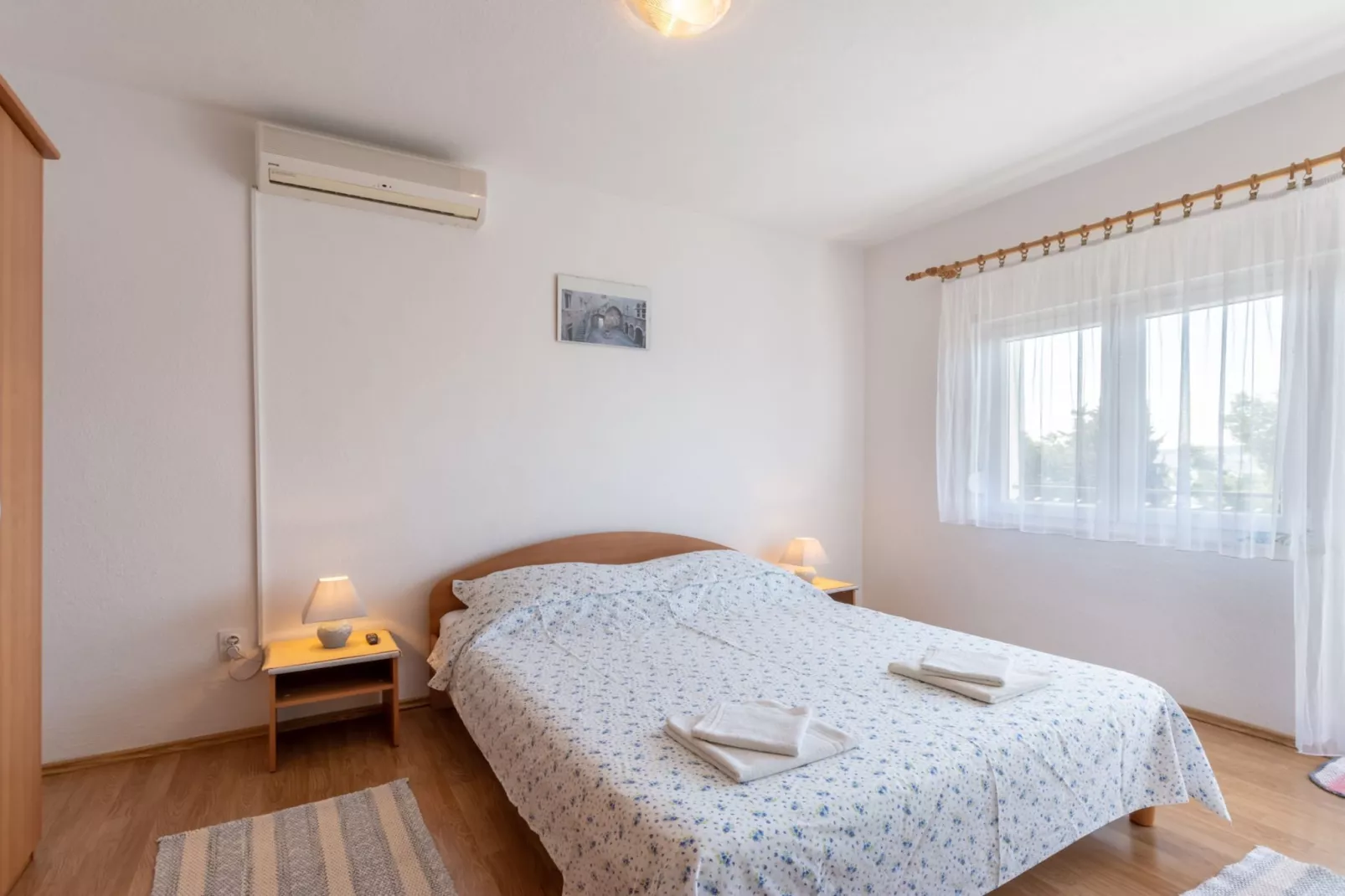 Charming Trogir Apartments with Balcony - Comfort One Bedroom Apartment with Balcony - Schlafzimmer