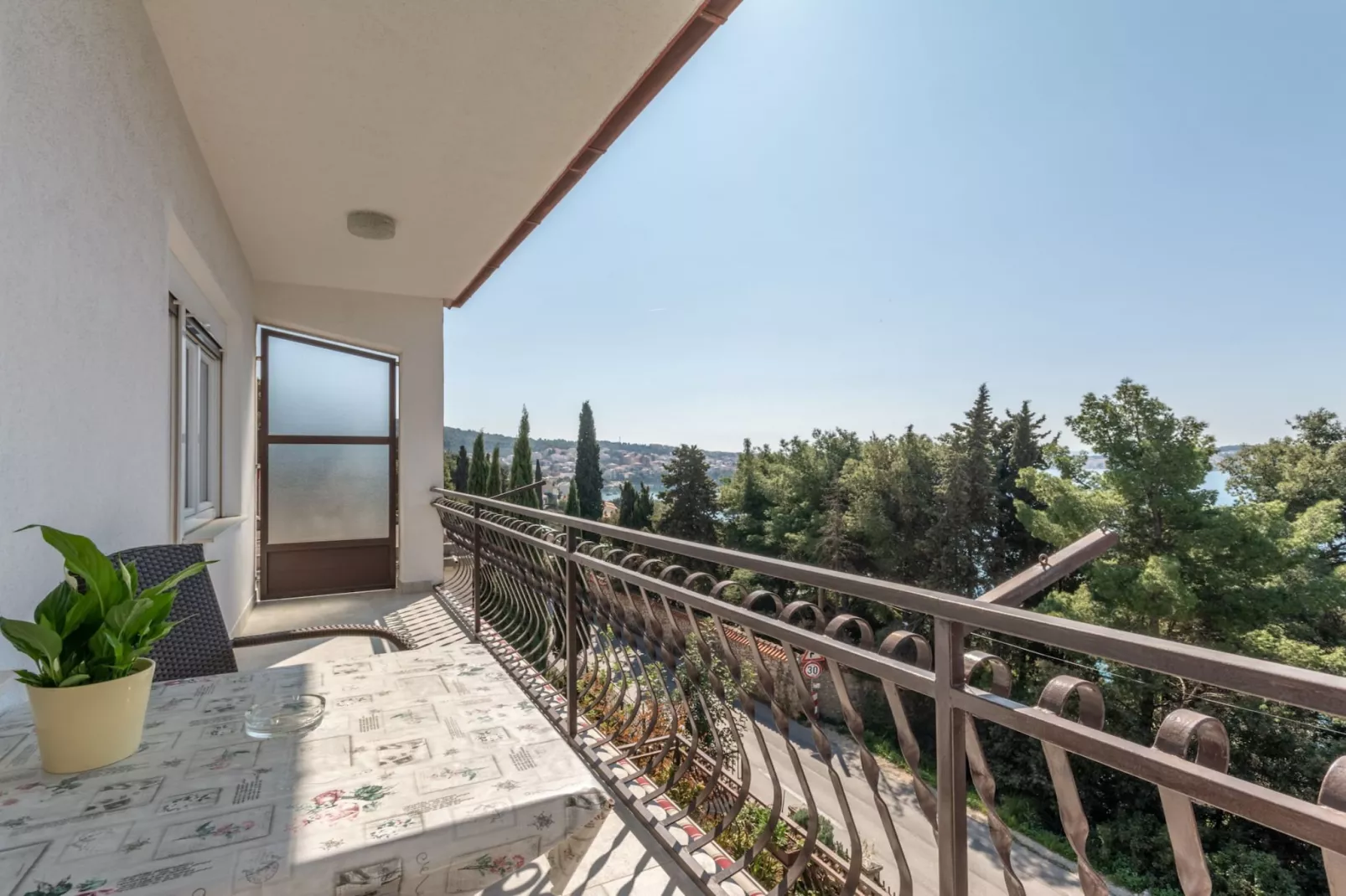 Charming Trogir Apartments with Balcony - One Bedroom Apartment with Balcony - Terrace balcony